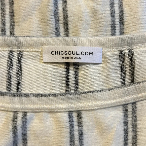 Chicsoul.com USA White & Gray Soft Women’s Top 1053 - Picture 3 of 4